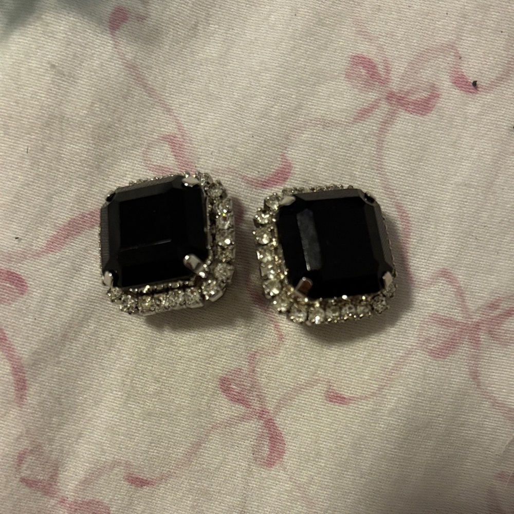 Elegant Black and Silver Stud Earrings clip on